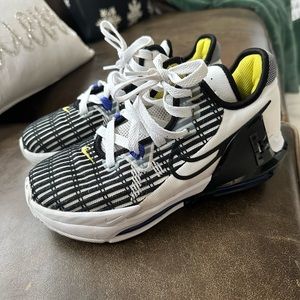 Boys (size 4.5) Lebron Nike Witness 6 sneakers